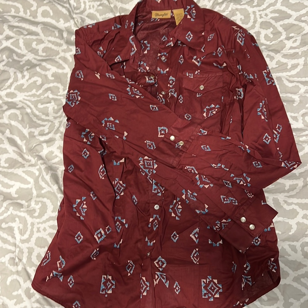 Women’s wrangler pearl snap